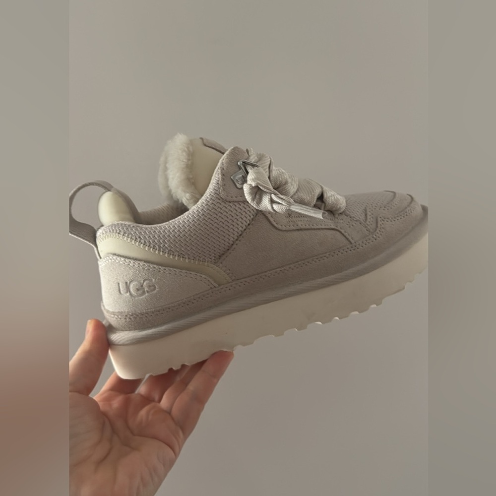 UGG WOMEN Faux Fur Suede SNEAKERS size 5 (9” inside)New!🤍🤍🤍